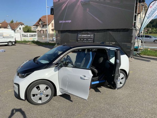 BMW i3 mit innovativer Türtechnik