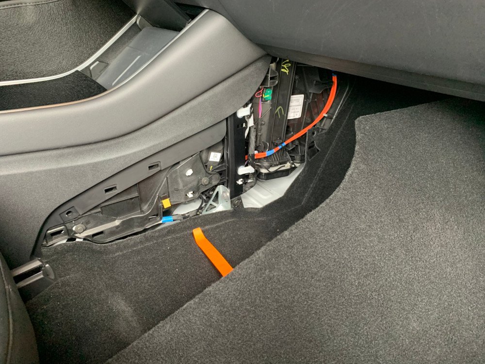 Tesla Model 3 Innenraum Luftfilter wechseln - Austausch DIY Mahle