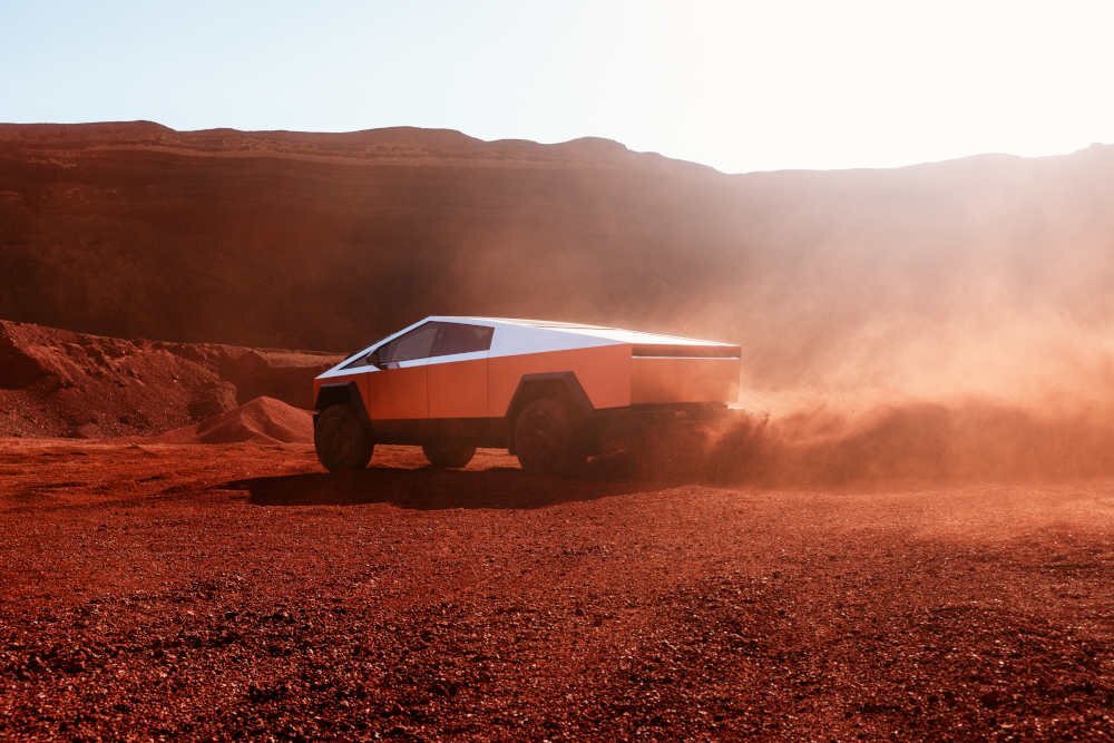 Cybertruck_81-1000x667-red.jpg